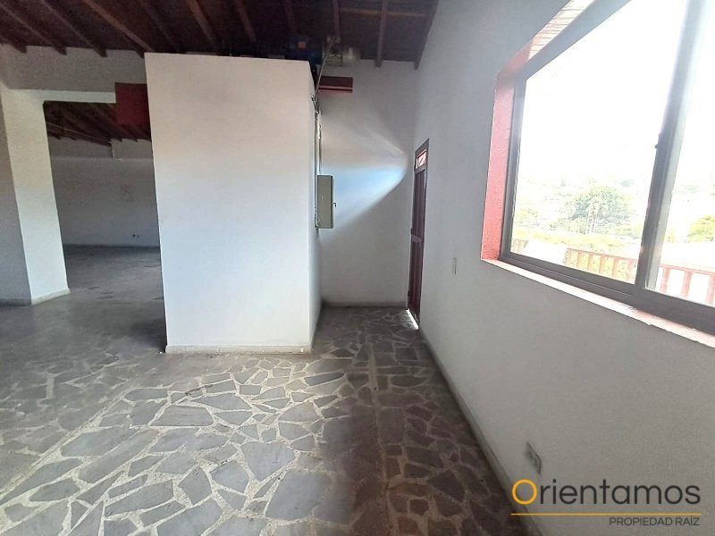 Bodega para el arriendo en Medellín - Caribe el codigo es 21520 foto numero 11
