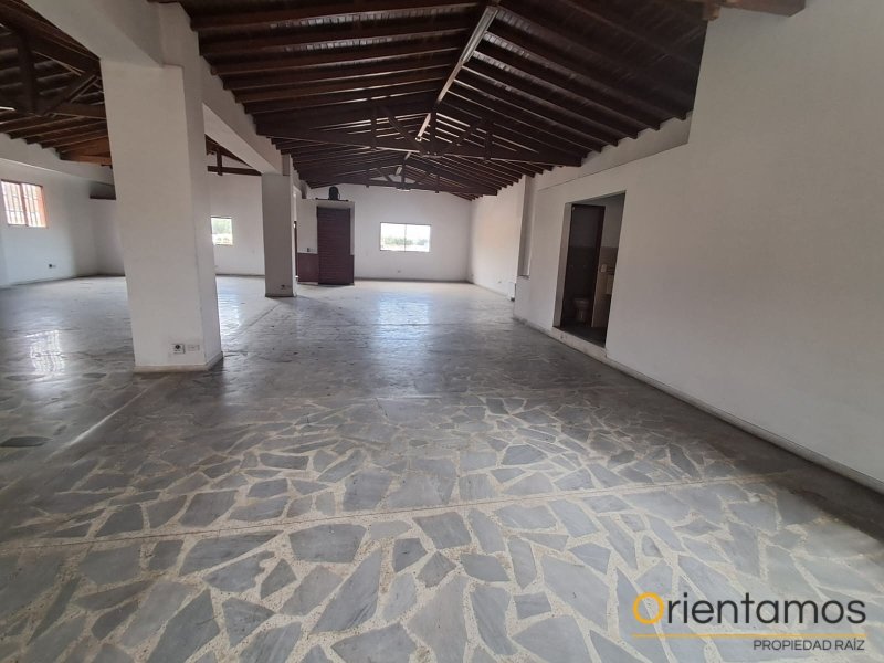 Bodega para el arriendo en Medellín - Caribe el codigo es 21520 foto numero 13
