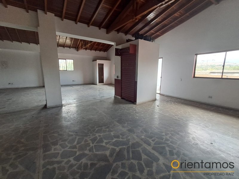 Bodega para el arriendo en Medellín - Caribe el codigo es 21520 foto numero 17