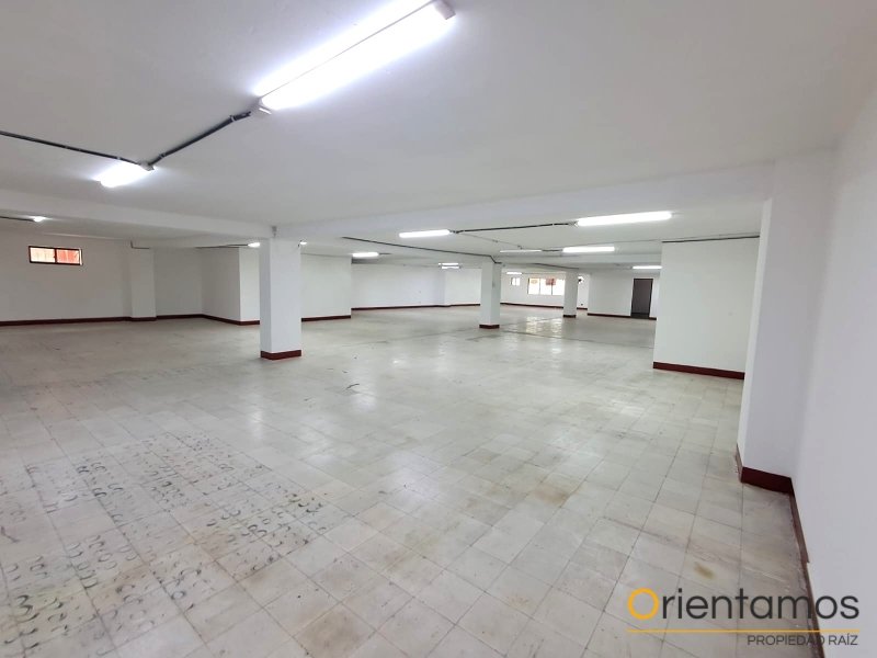 Bodega para el arriendo en Medellín - Caribe el codigo es 11648 foto numero 5