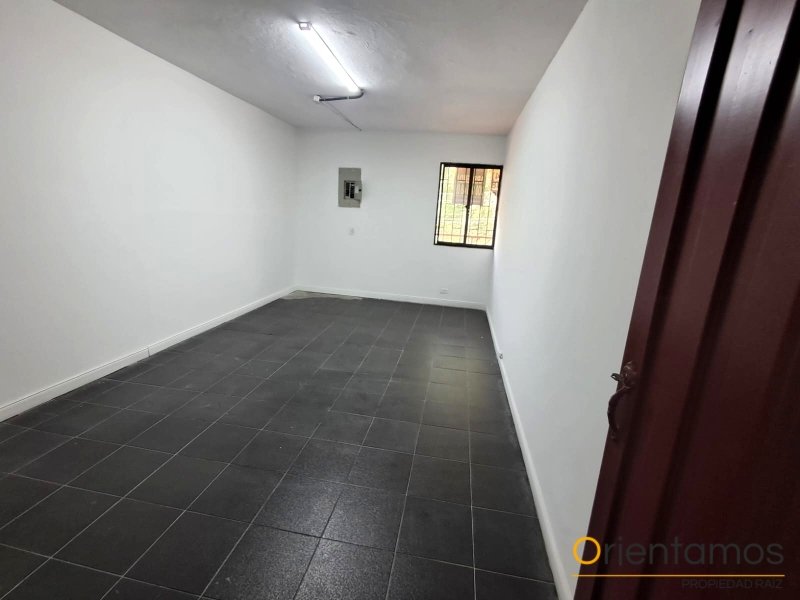 Bodega para el arriendo en Medellín - Caribe el codigo es 11648 foto numero 12
