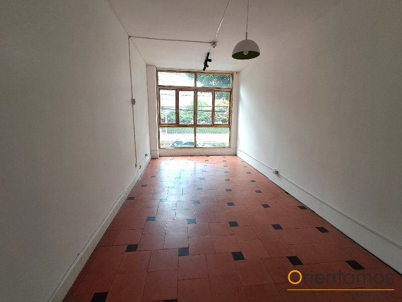 Oficina disponible para el arriendo en Medellín el codigo es 21507 foto numero 2