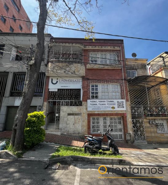 Casa-local disponible para el arriendo en Medellín el codigo es 18623 foto numero 2