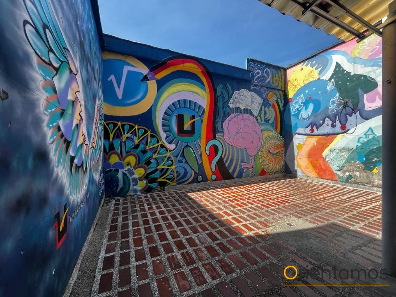 Casa-local disponible para el arriendo en Medellín el codigo es 18623 foto numero 6