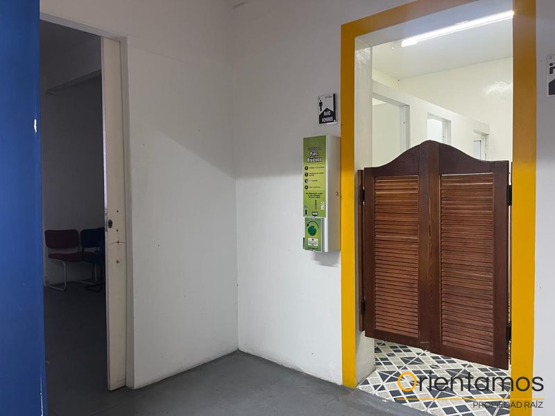 Casa-local disponible para el arriendo en Medellín el codigo es 18623 foto numero 11