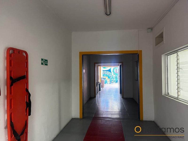 Casa-local disponible para el arriendo en Medellín el codigo es 18623 foto numero 9
