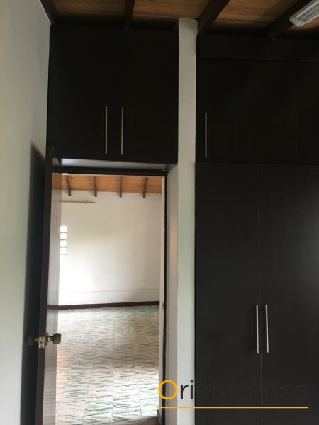 Casa-local disponible para el arriendo en Medellín el codigo es 14300 foto numero 16