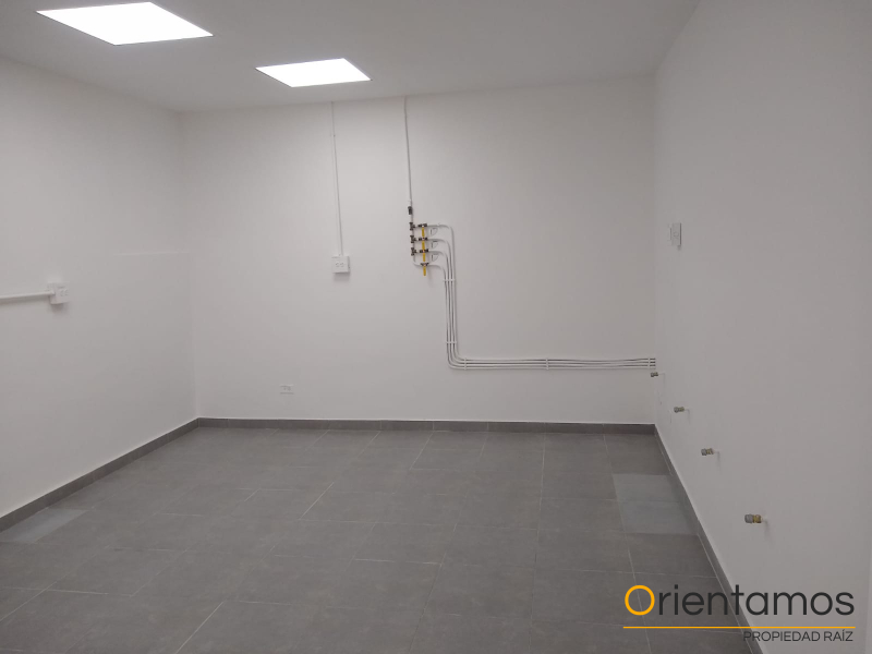 Local para el arriendo en Medellín - Manila el codigo es 18381 foto numero 8