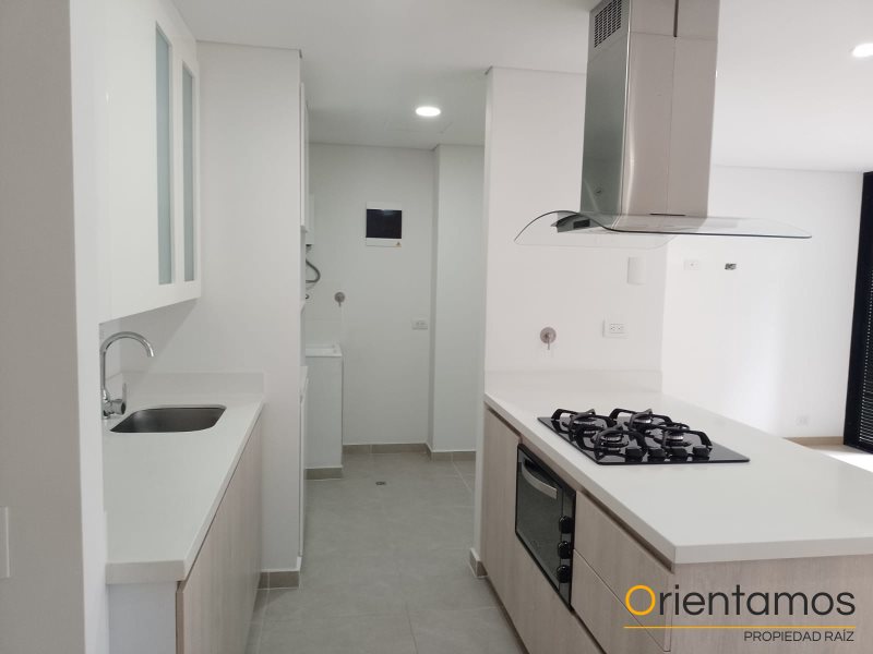 Apartamento disponible para el arriendo en Envigado el codigo es 19219 foto numero 2