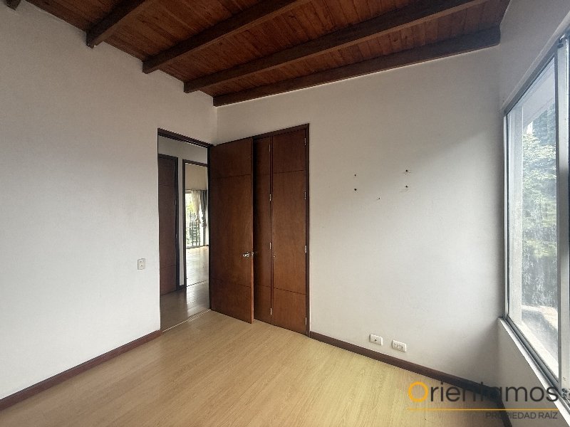 Casa disponible para venta o arriendo en Medellín el codigo es 21645 foto numero 5