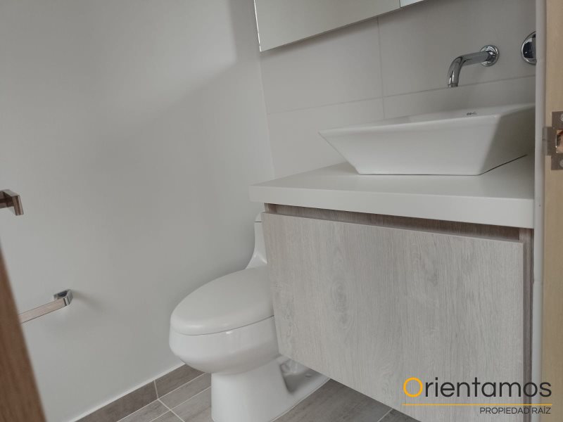 Apartamento disponible para el arriendo en Envigado el codigo es 19219 foto numero 14