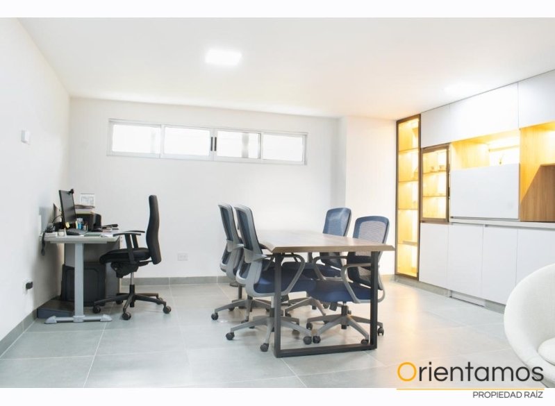 Oficina disponible para el arriendo en Medellín el codigo es 21361 foto numero 2