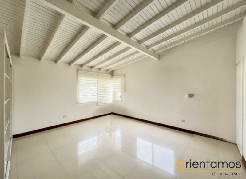 Casa-local disponible para el arriendo en Medellín el codigo es 20955 foto numero 5