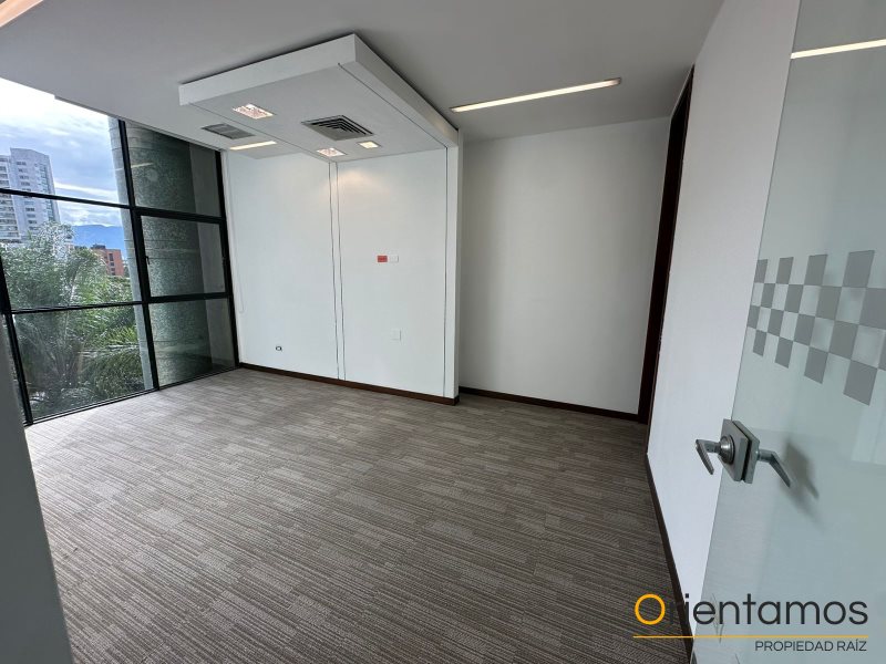 Local disponible para el arriendo en Medellín el codigo es 20745 foto numero 14