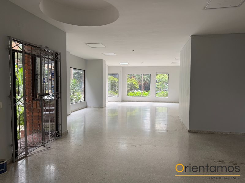 Local disponible para el arriendo en Medellín el codigo es 21015 foto numero 2