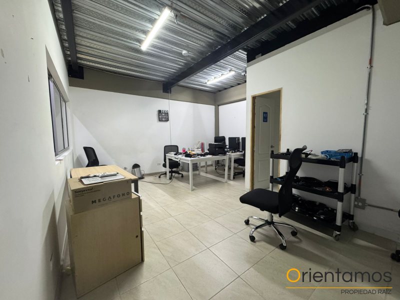 Local disponible para el arriendo en Medellín el codigo es 19935 foto numero 5