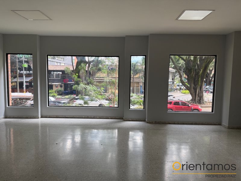Local disponible para el arriendo en Medellín el codigo es 21015 foto numero 8