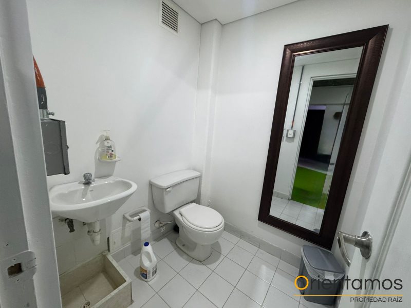 Local disponible para el arriendo en Medellín el codigo es 19935 foto numero 11