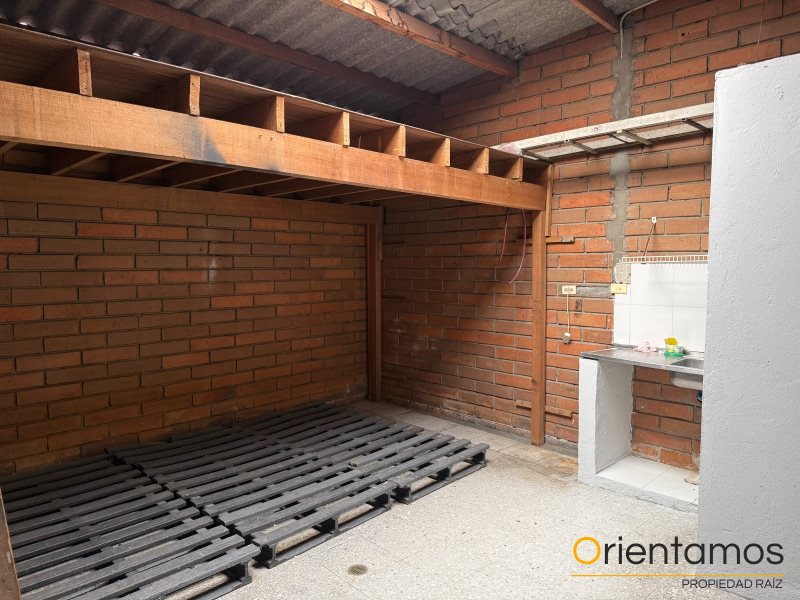 Local disponible para el arriendo en Medellín el codigo es 21015 foto numero 13