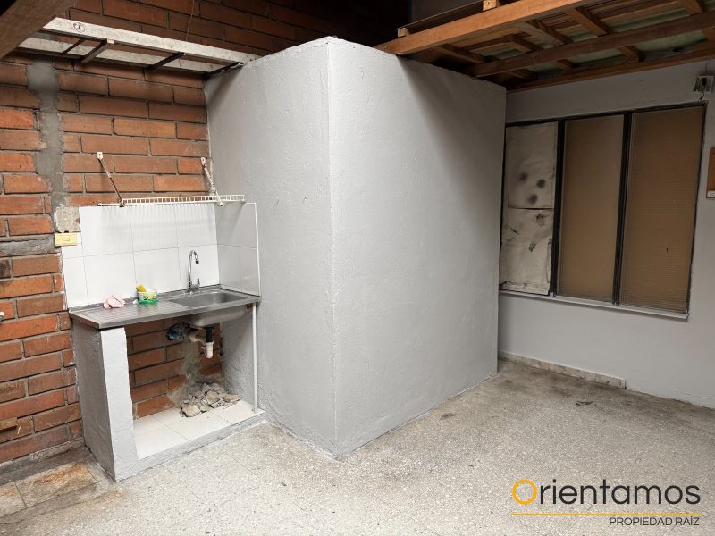 Local disponible para el arriendo en Medellín el codigo es 21015 foto numero 14