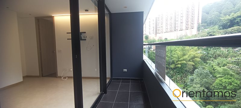 Apartamento disponible para el arriendo en Medellín el codigo es 20060 foto numero 3