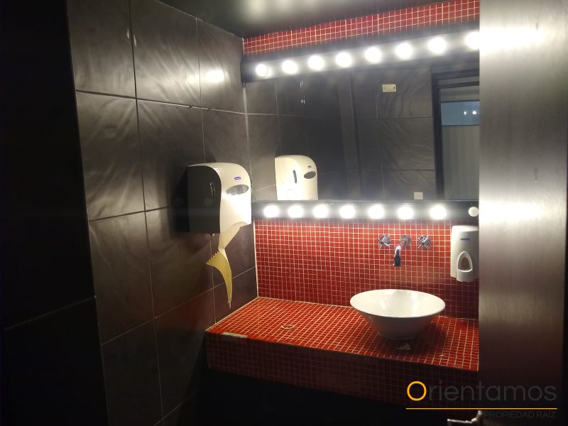 Casa-local disponible para el arriendo en Medellín el codigo es 16182 foto numero 16