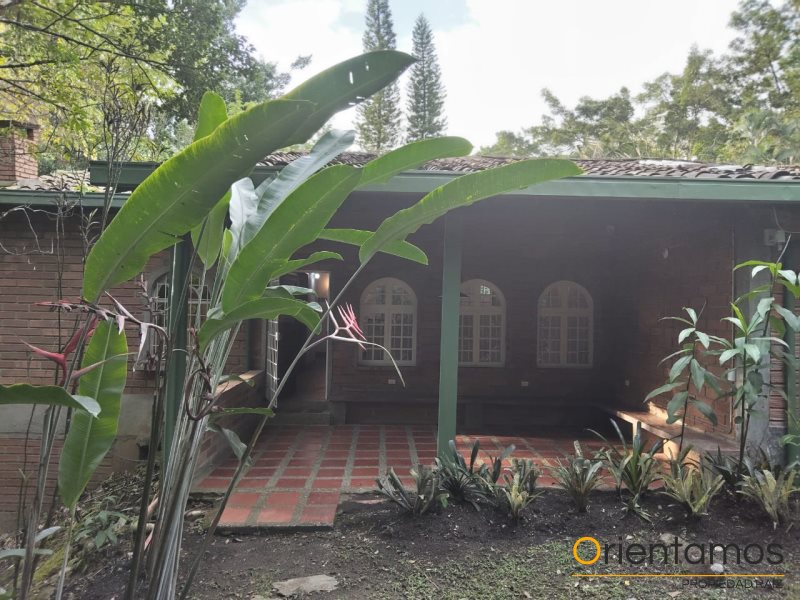 Casa-local disponible para el arriendo en Medellín el codigo es 20673 foto numero 14