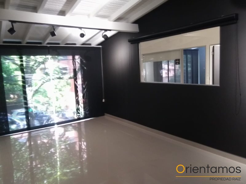 Casa-local disponible para el arriendo en Medellín el codigo es 16182 foto numero 21