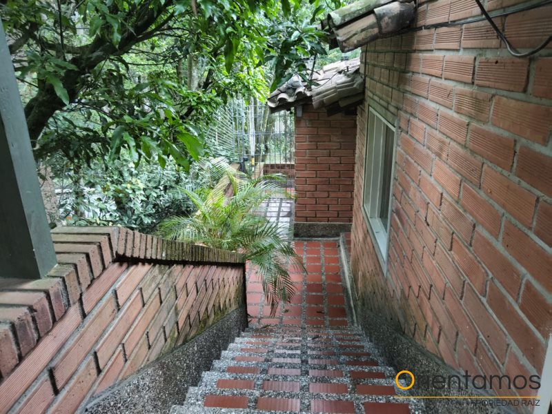 Casa-local disponible para el arriendo en Medellín el codigo es 20673 foto numero 19