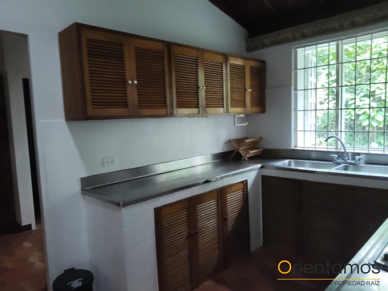Casa-local disponible para el arriendo en Medellín el codigo es 20673 foto numero 10