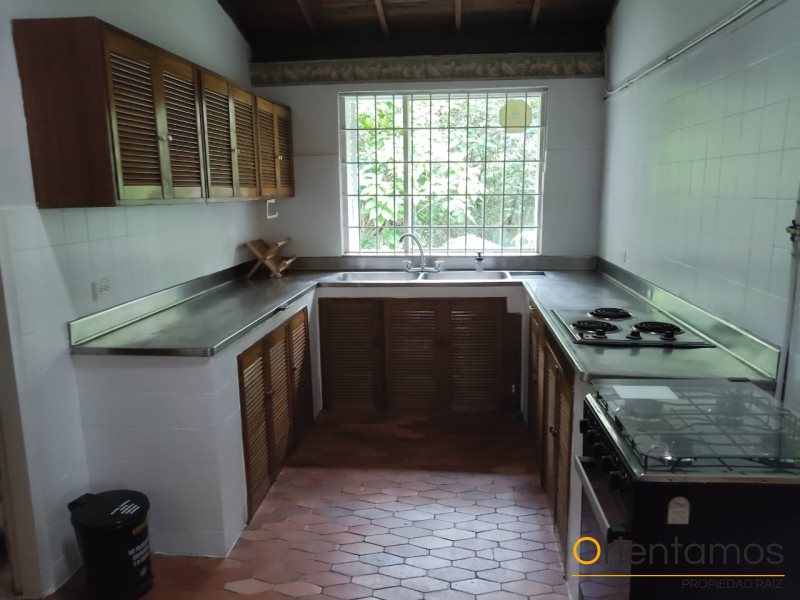 Casa-local disponible para el arriendo en Medellín el codigo es 20673 foto numero 11
