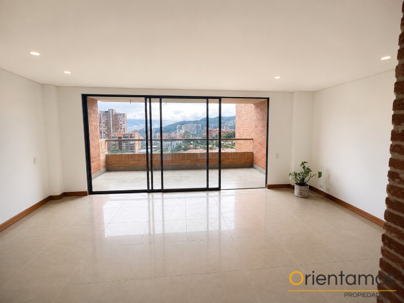 Apartamento disponible para el arriendo en Medellín el codigo es 21424 foto numero 4