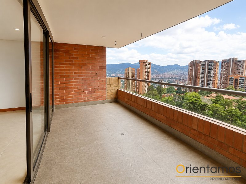 Apartamento disponible para el arriendo en Medellín el codigo es 21424 foto numero 3