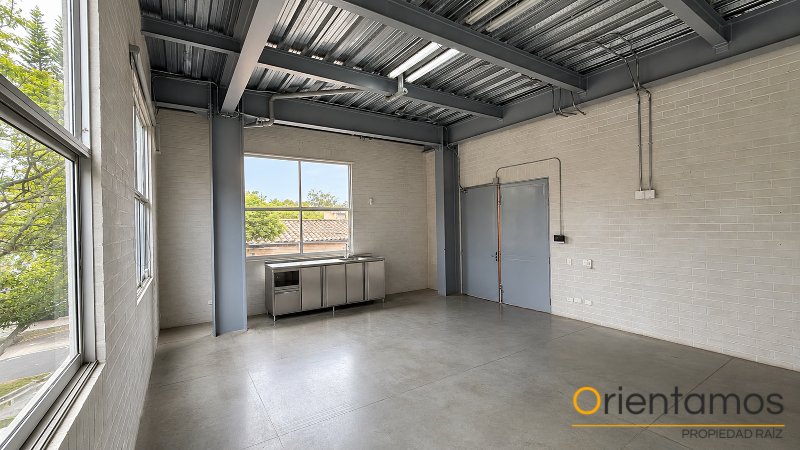 Bodega disponible para el arriendo en Medellín el codigo es 21464 foto numero 3