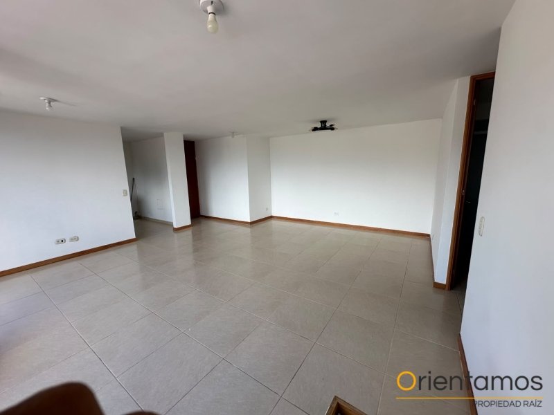 Apartamento disponible para el arriendo en Medellín el codigo es 21297 foto numero 5