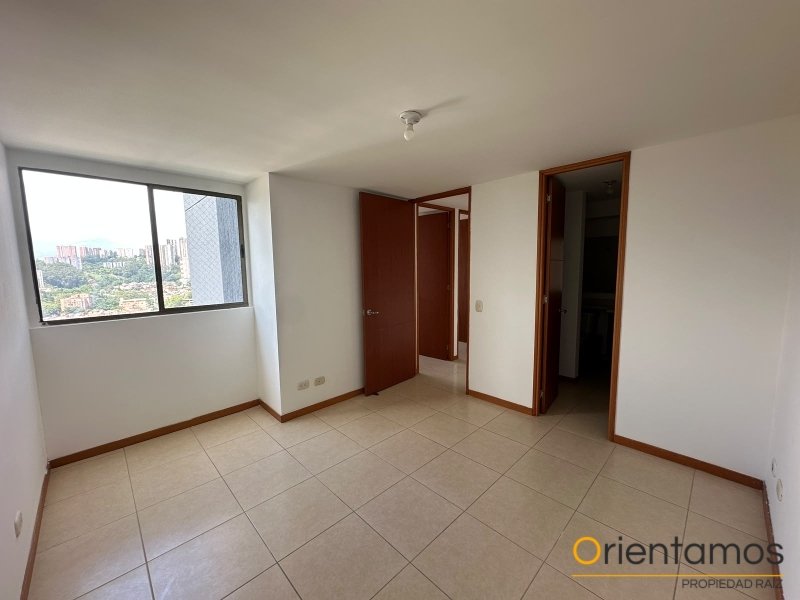 Apartamento disponible para el arriendo en Medellín el codigo es 21297 foto numero 9