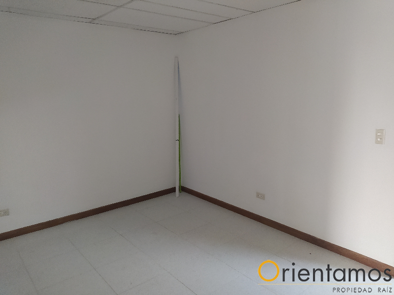 Oficina disponible para el arriendo en Medellín el codigo es 17405 foto numero 6