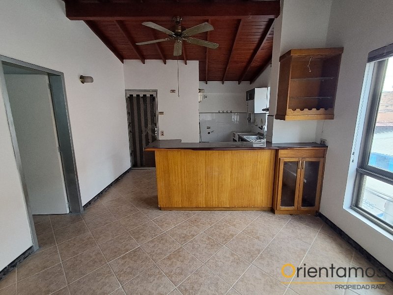 Apartaestudio disponible para el arriendo en Medellín el codigo es 21583 foto numero 3