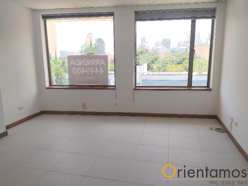 Oficina disponible para el arriendo en Medellín el codigo es 17405 foto numero 4