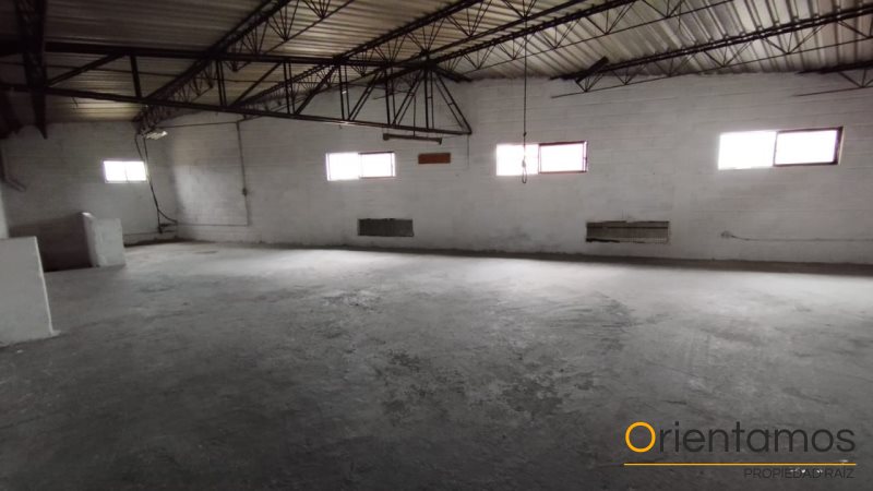 Bodega disponible para el arriendo en Medellín el codigo es 20537 foto numero 2