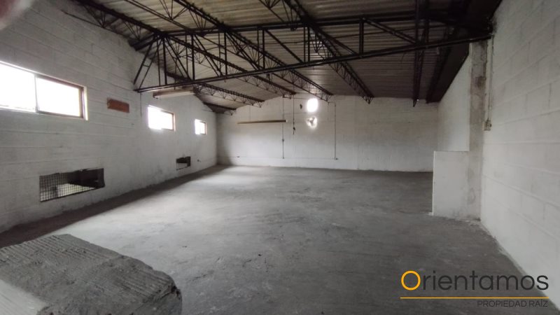Bodega disponible para el arriendo en Medellín el codigo es 20537 foto numero 3