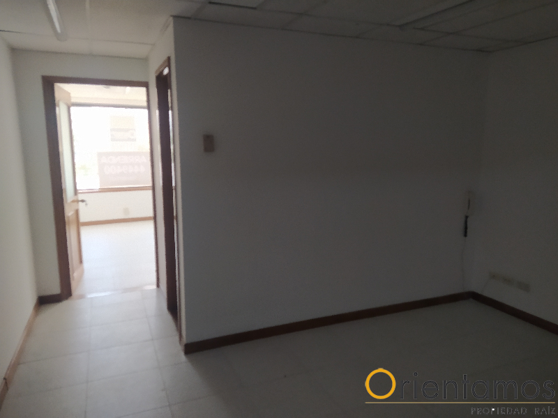Oficina disponible para el arriendo en Medellín el codigo es 17405 foto numero 9