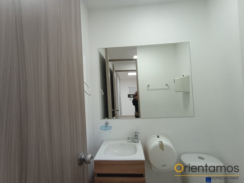 Oficina disponible para el arriendo en Medellín el codigo es 21327 foto numero 5