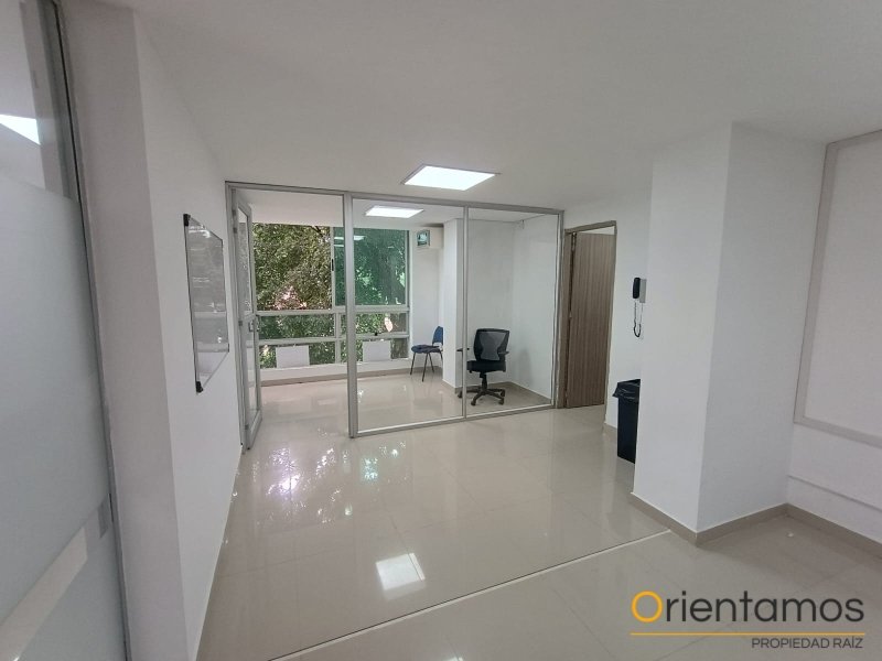 Oficina disponible para el arriendo en Medellín el codigo es 21327 foto numero 4
