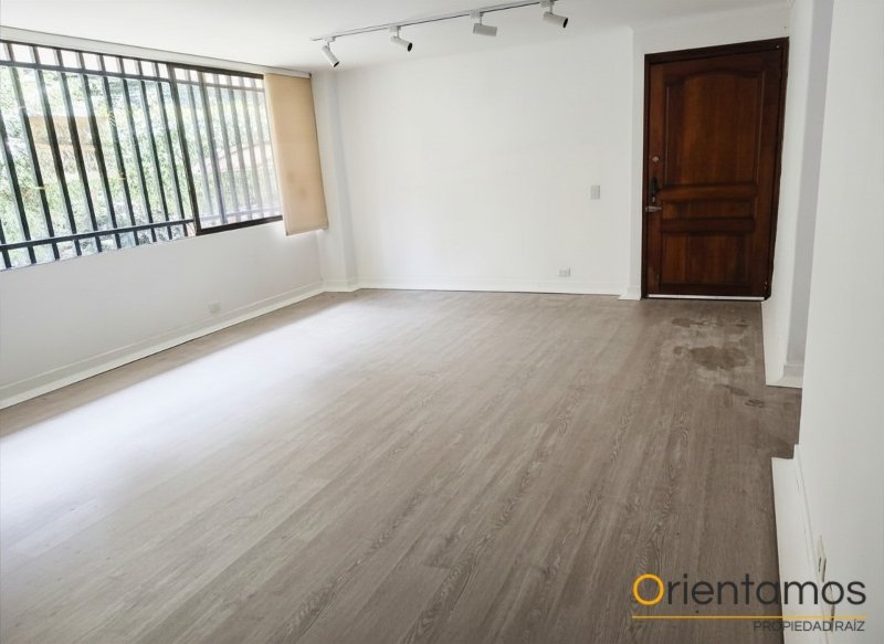 Apartamento disponible para el arriendo en Medellín el codigo es 20284 foto numero 2