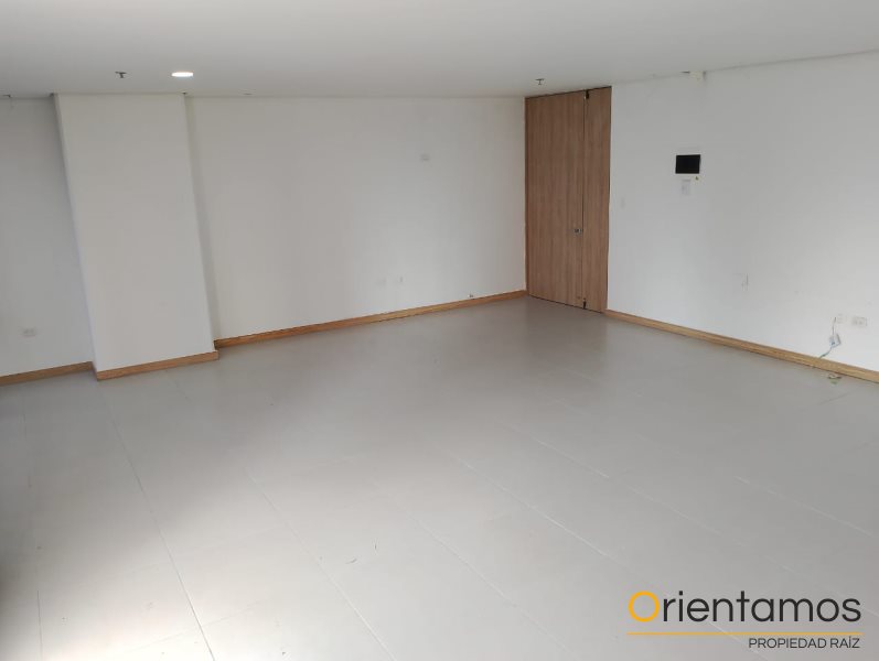 Oficina disponible para venta o arriendo en Medellín el codigo es 19204 foto numero 5