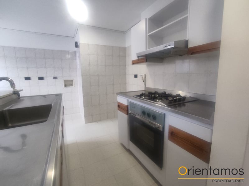 Apartamento disponible para el arriendo en Medellín el codigo es 20917 foto numero 4