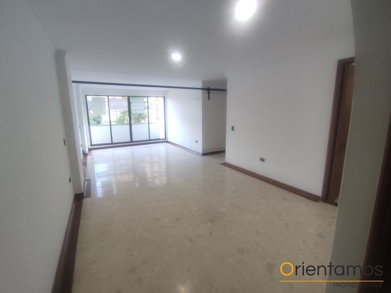 Apartamento disponible para el arriendo en Medellín el codigo es 20917 foto numero 2