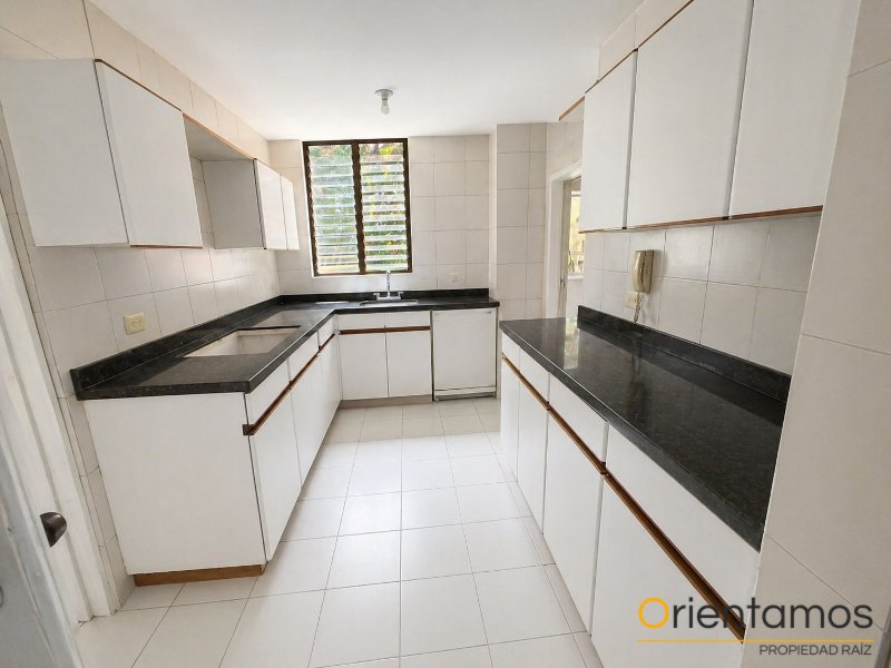 Apartamento disponible para el arriendo en Medellín el codigo es 21135 foto numero 9