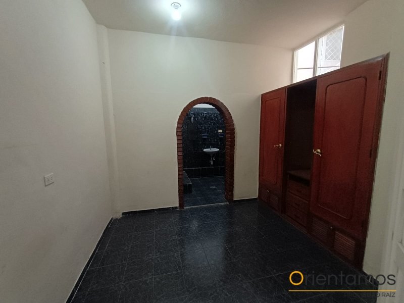 Casa-local disponible para el arriendo en Medellín el codigo es 21298 foto numero 10